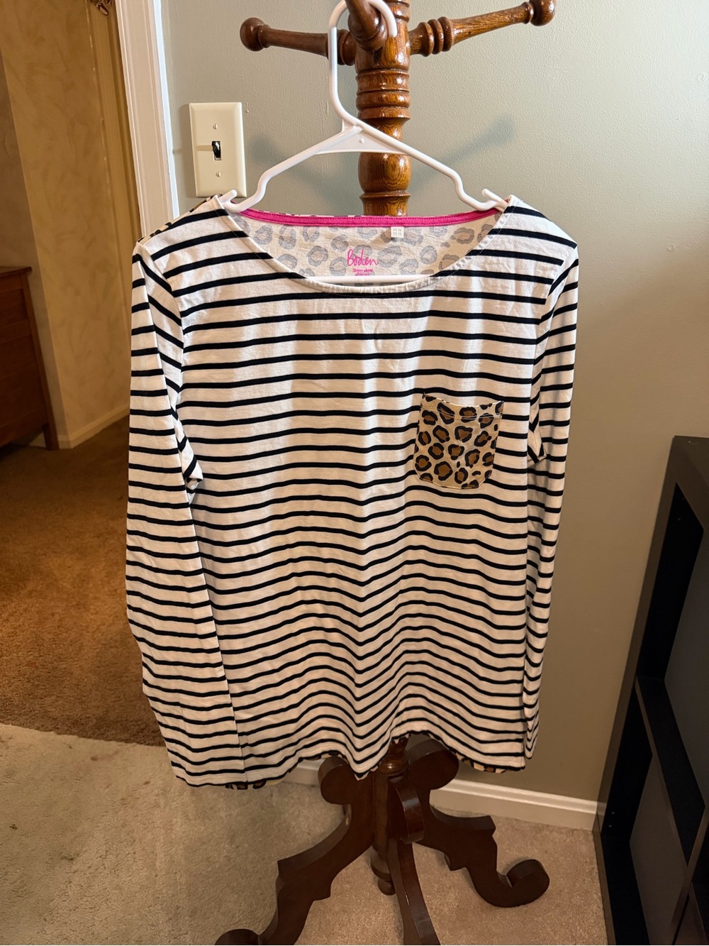 Striped Long-Sleeve Top with Leopard back/ Pocket - White/Black: Sz 12
